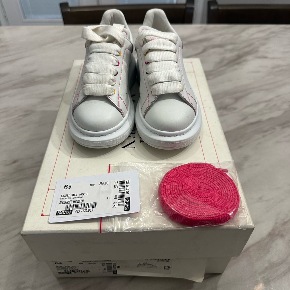 Alexander Mcqueens Sneakers size 26.5